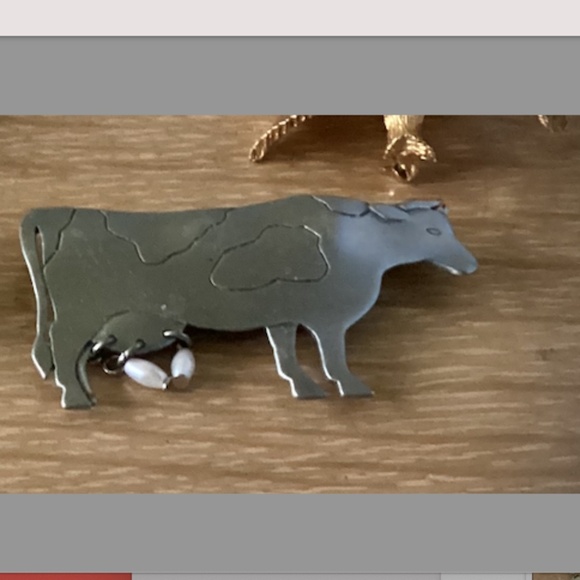Cow Pins - Picture 1 of 2